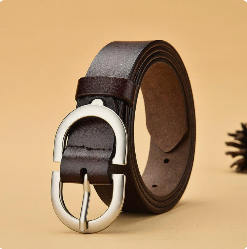 Ceinture femme en cuir à boucle élégante.