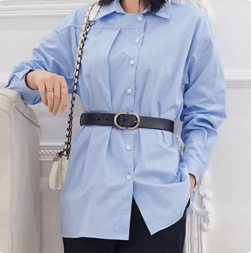 Ceinture femme en cuir à boucle élégante.